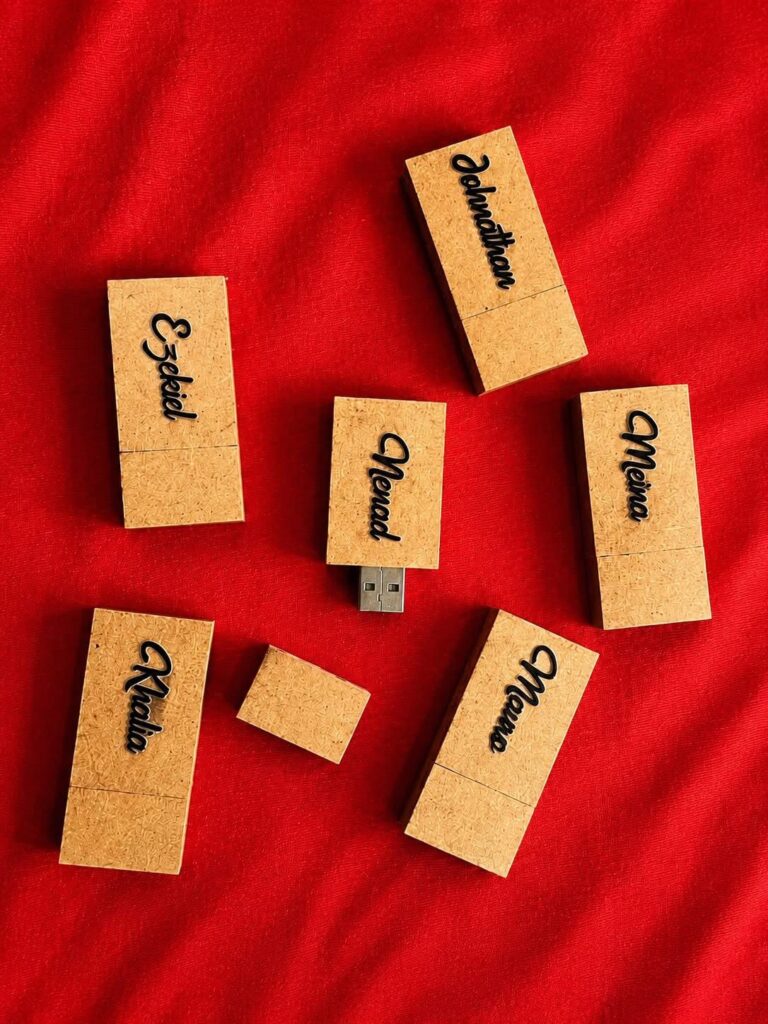 Clés USB en bois personnalisées et gravées